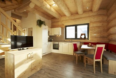 Holzchalet mit Terrasse