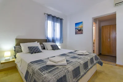 Villa in Sfakaki mit Pool & Strandnähe