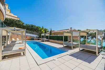 Luxury villa in Alcudia with private pool