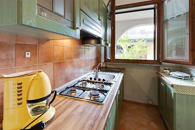 Einladende Wohnung in Scarlino mit Terrasse