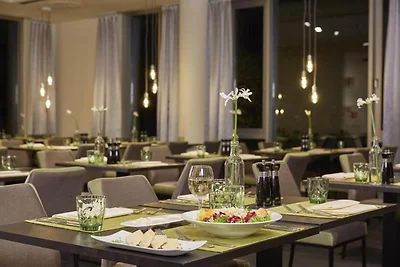 H4 Hotel Kassel by Sunday Junior Suite