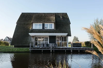 Schöne Villa mit Whirlpool am Tjeukemeer