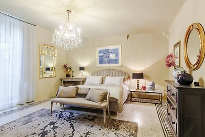 Historic garden retreat in Lucca