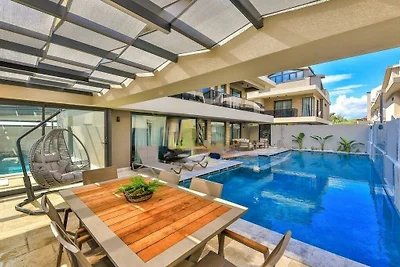Villa in Fethiye met zwembad