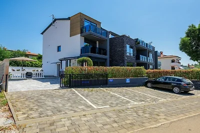 Ferienwohnung in Kukci mit Schwimmbecken
