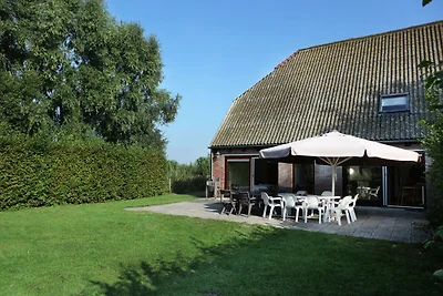 Teil eines Bauernhauses mit privater Terrasse