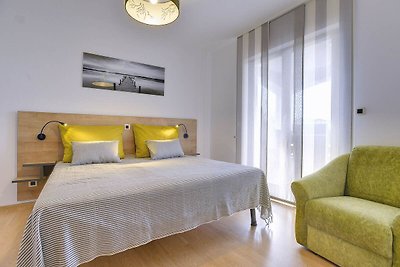 Mooi ingericht appartement met privézwembad