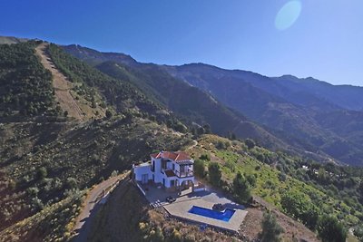 Panorama-Ferienhaus mit mediterranem Blick