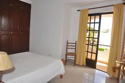 Geräumige Villa mit vier Schlafzimmern und pr...