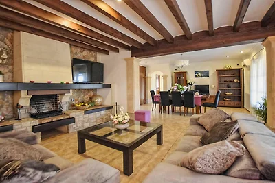 Ferienhaus in Ariany mit Schwimmbad