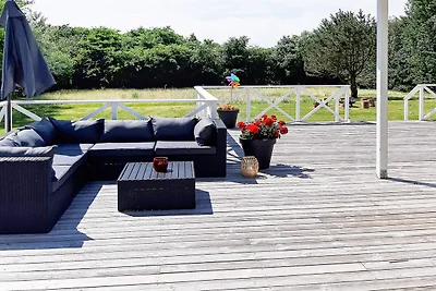 Modern toevluchtsoord aan Knud Strand