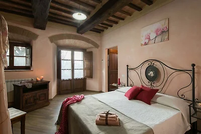 Provinzielle Villa in Cortona mit Pool