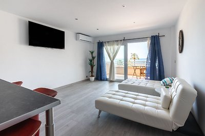 Modern Apartment in Magalluf with Swimming...