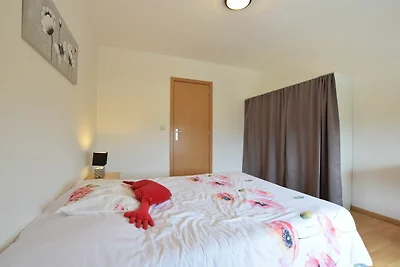 Gem�tliche Wohnung in Paliseul mit Garten