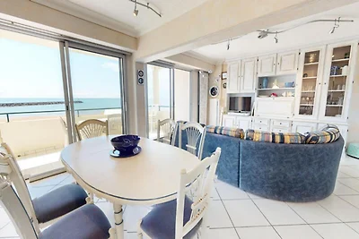 Wohnung in Saint-Gilles mit Meerblick