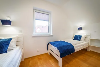 Komfortable Ferienhäuser mit Pool, in...