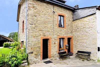 Ferienhaus in Paliseul mit Garten