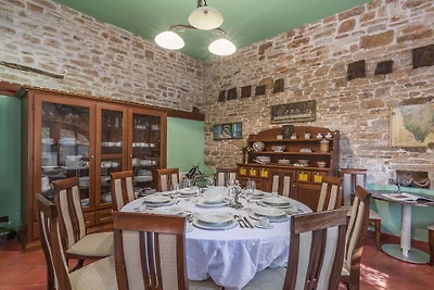 Villa in Žminj mit Schwimmbecken