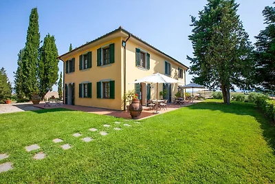 Elegantes Ferienhaus mit Sprudelbad