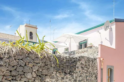 Antica dimora affacciata sul mare, con...