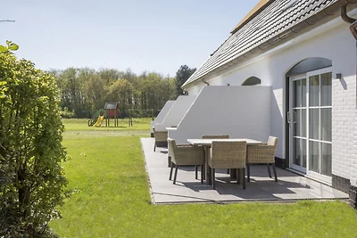 Rustikaler Bauernhof in Texel mit Terrasse