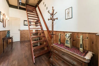 Bella casa per le vacanze del 1761 con comfor...