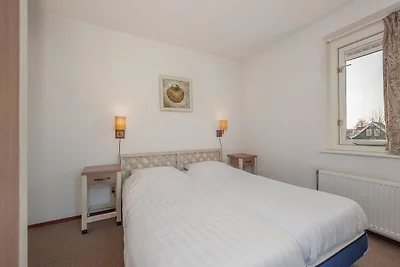 Villa mit Whirlpool und Kamin nahe am...