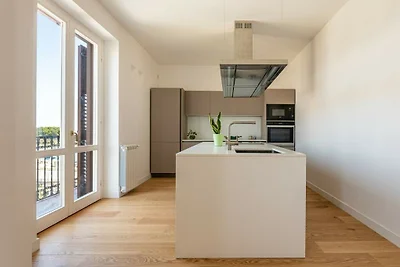 Oretea Apartment with Terrace