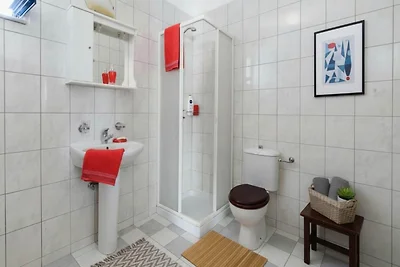 Villa met privézwembad en uitzicht op zee