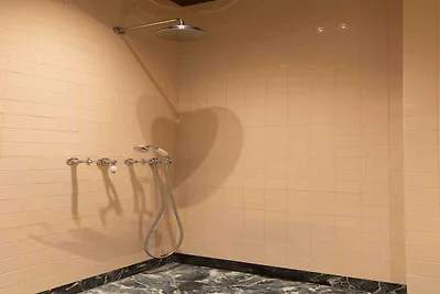 Bourgogne Hostel - Kamer 01 PRM - 2P -...