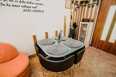 Harvest Horizon Holiday Home with Sauna - One...
