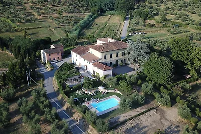 Semplice casa vacanze a Pistoia con terrazza
