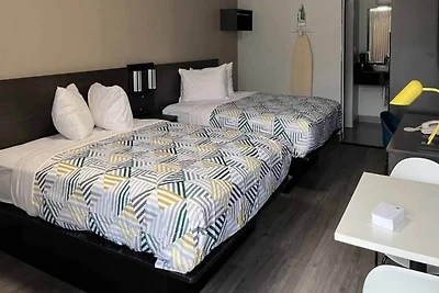Studio 6 Bay Minette, Al_2 Queen Beds |