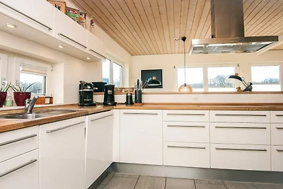7 person home in Juelsminde