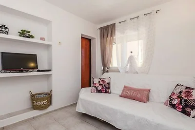 Charming One Bedroom Apartment Povljana - One...
