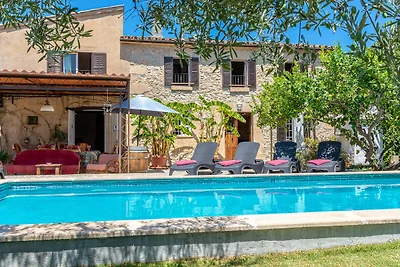 Traditioneller Charme mit privatem Pool