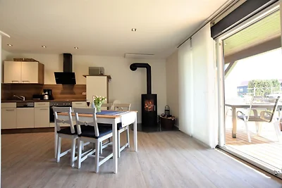 Schönes Ferienhaus in Barnekow mit Kamin