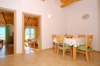 Ferienwohnung mit 2 Schlafzimmer