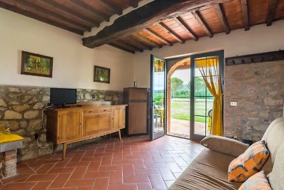 Bellissima casa colonica con piscina a Bucine