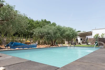 Landhaus in Apulien mit Pool und Pizzaofen