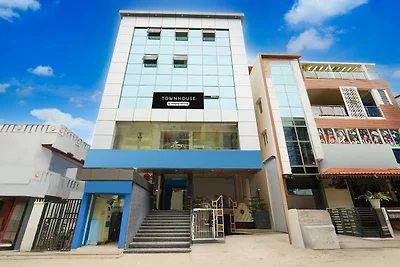 Townhouse Whitefield Bahnhof