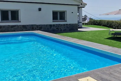 Cabin in Sayalonga with swimming pool