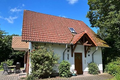 Huis in het Knüllgebirge met balkon, tuin