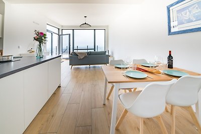 Luxe 3-kamerappartement met zeezicht