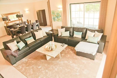 Luxueuze villa met zwembad dichtbij