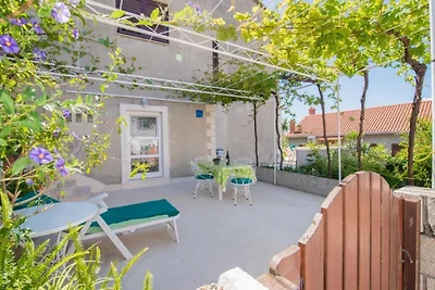 Appartamento monolocale con terrazzo vista...