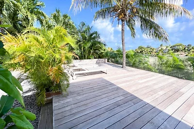 Villa a Saint-François con vista sul campo da...