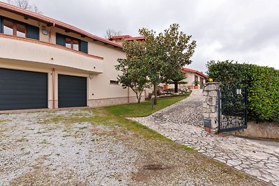 Valley-View Villa in San Mango D'aquino with ...