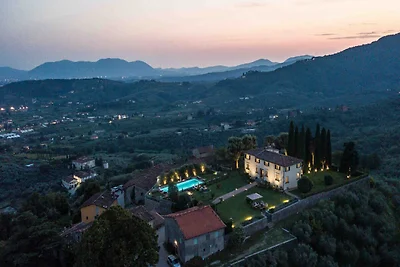 VILLA IL CASTELLO: Lebendiges Refugium mit be...