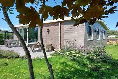 Moderner Bungalow in Strandnähe mit Aussicht
